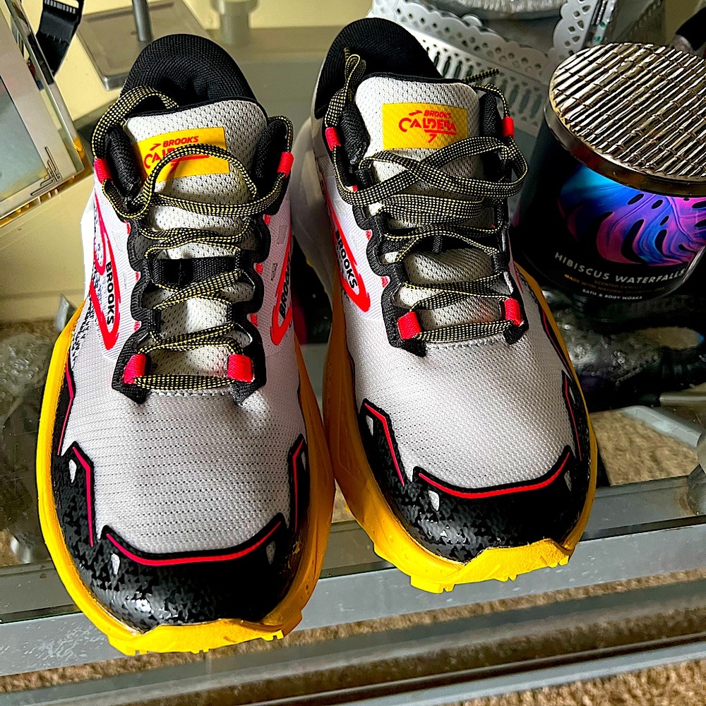 Brooks Caldera 7 color Lunar Rock/Lemon Chrome/Black